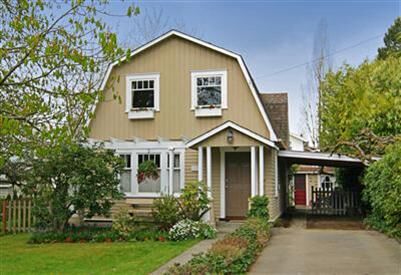 Property Photo:  909 6th Street  WA 98033 