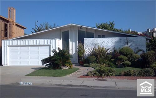 Property Photo:  17164 Courtney Ln  CA 92649 