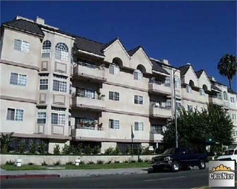 Property Photo:  4455 Hazeltine Avenue #101  CA 91423 