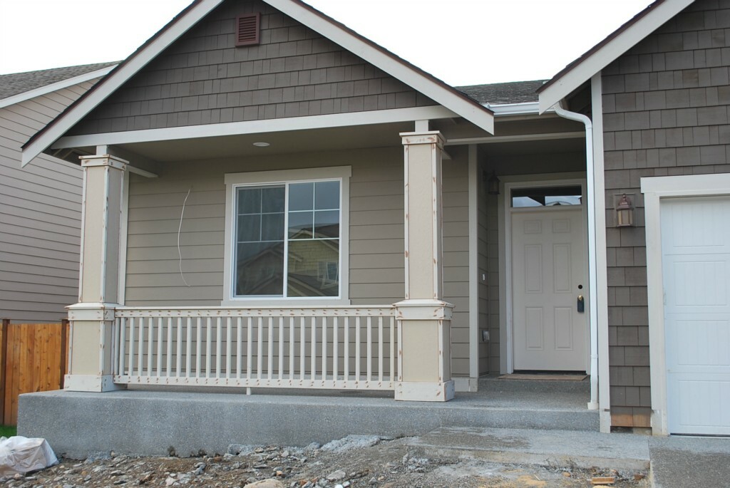 Property Photo:  18407 101st St E  WA 98391 