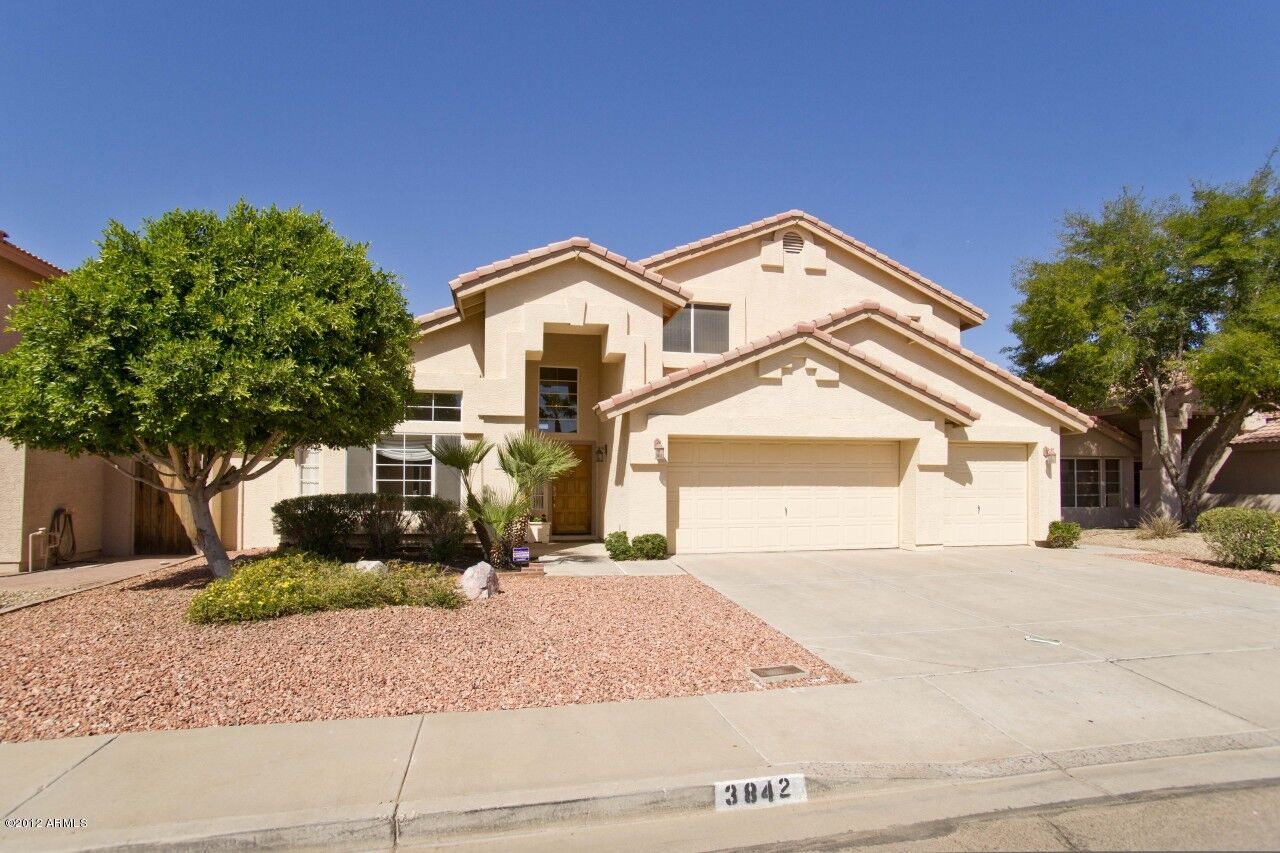 Property Photo: 3842 E Windsong Drive AZ 85048