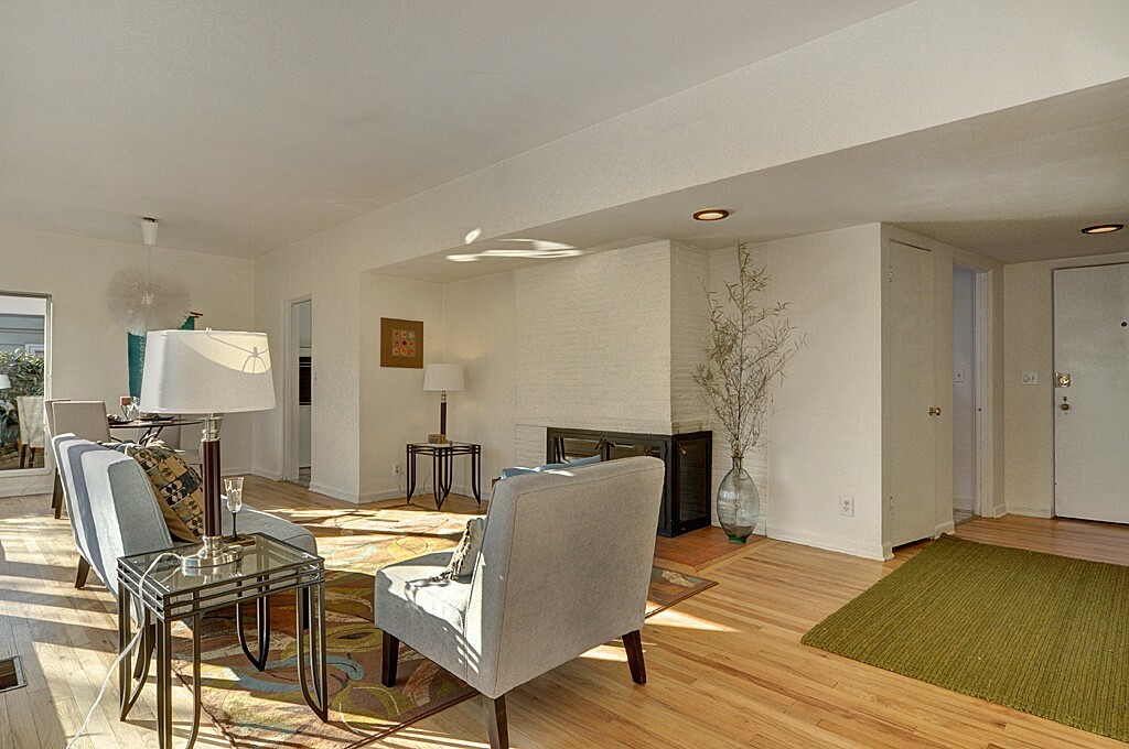 Property Photo: 7202 Seward Park Ave S WA 98118