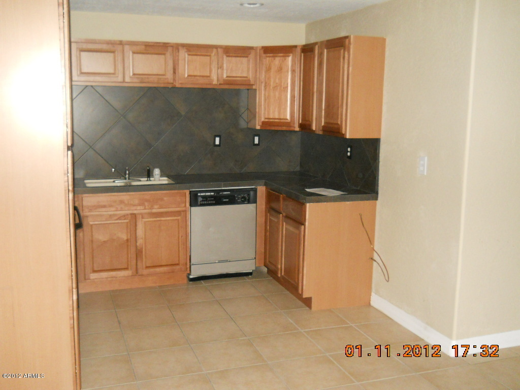 Property Photo:  32 N Miller Street  AZ 85203 