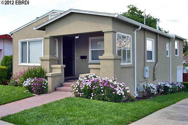 Property Photo:  2143 9th Ave  CA 94606 