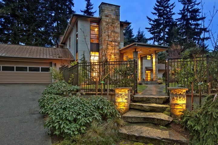 Property Photo:  8460 SE 83rd St  WA 98040 
