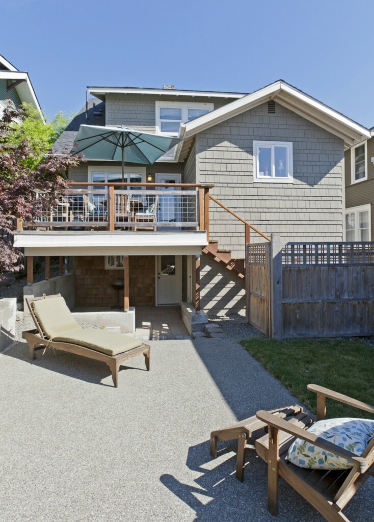 Property Photo:  2109 31st Ave S  WA 98144 