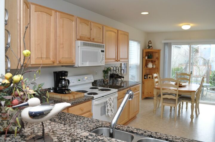 Property Photo:  9819  228th Terrace NE  WA 98053 