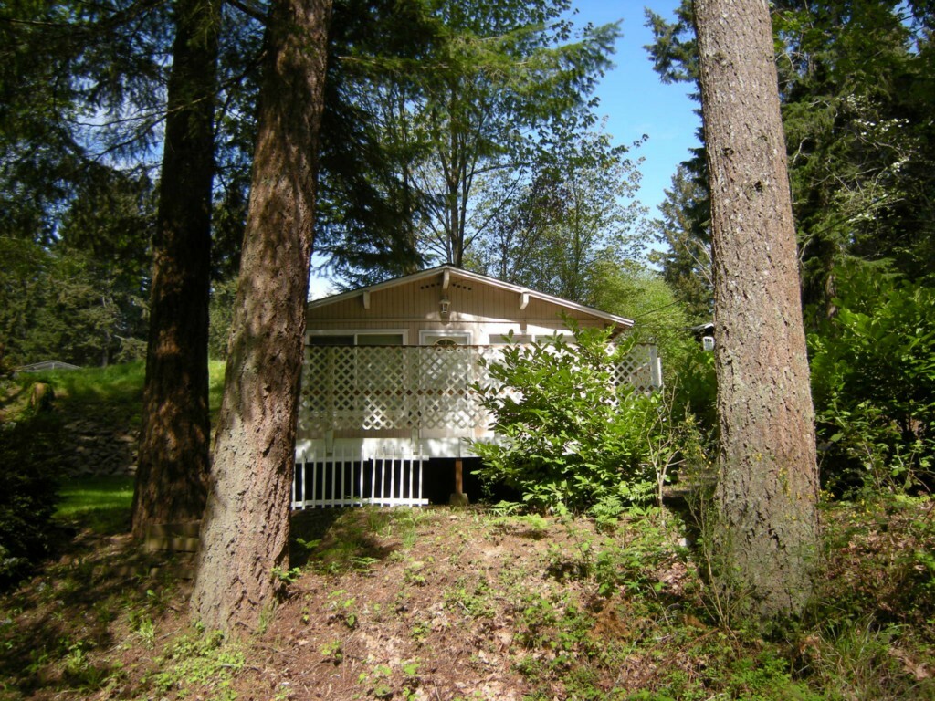 Property Photo:  40 NE Katherine Ct  WA 98528 