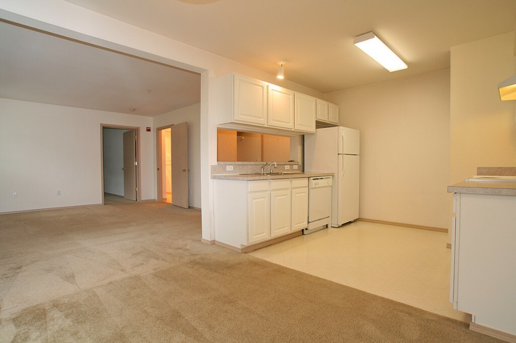 Property Photo: 906 N 96th St WA 98103