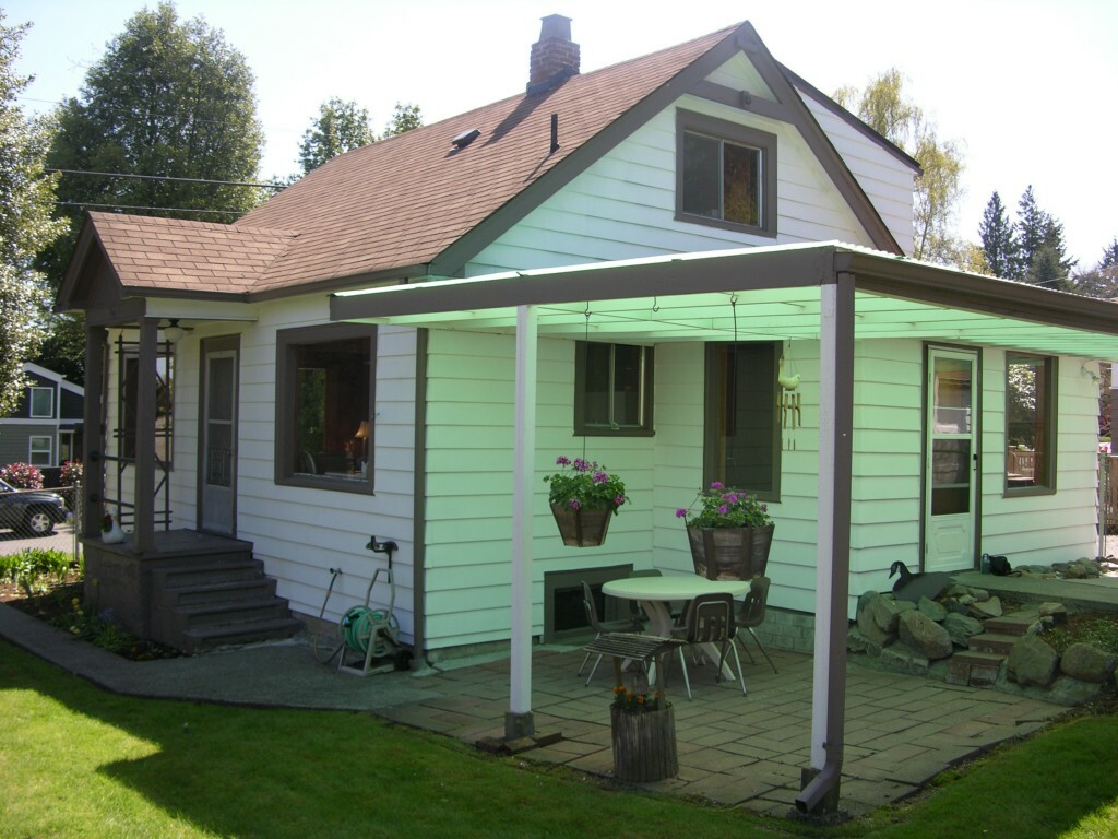 Property Photo: 9417 32nd Ave NE WA 98115
