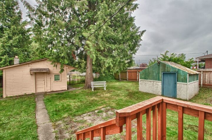 Property Photo:  4019 S D St  WA 98418 