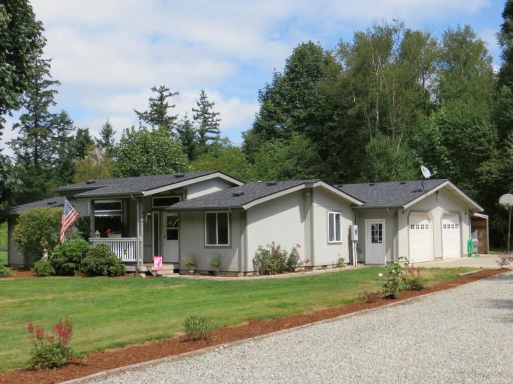 Property Photo: 2124 Harksell Rd WA 98248
