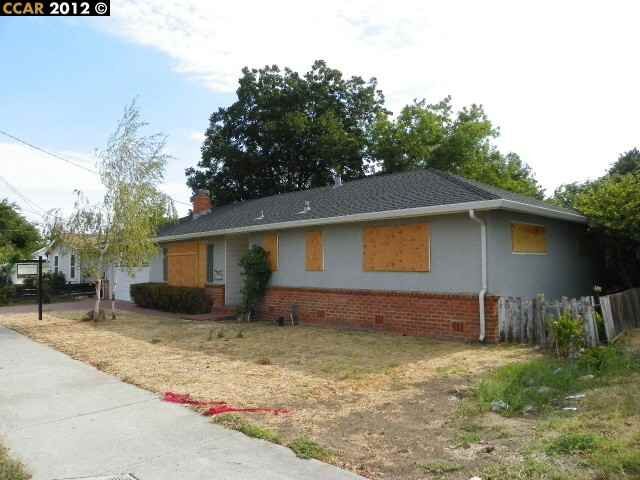 Property Photo:  1521 D St  CA 94509 