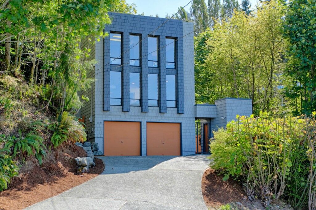 Property Photo: 1724 England Avenue WA 98203