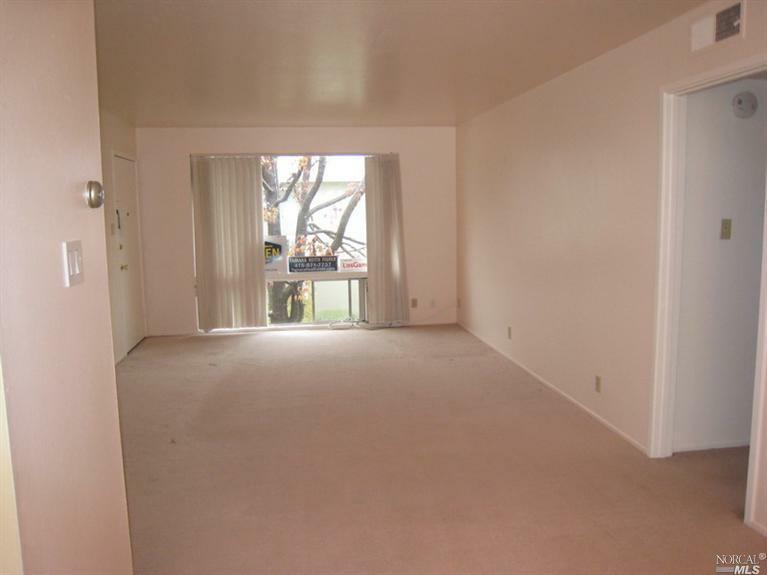 Property Photo:  1008 D Los Gamos Road  CA 94903 