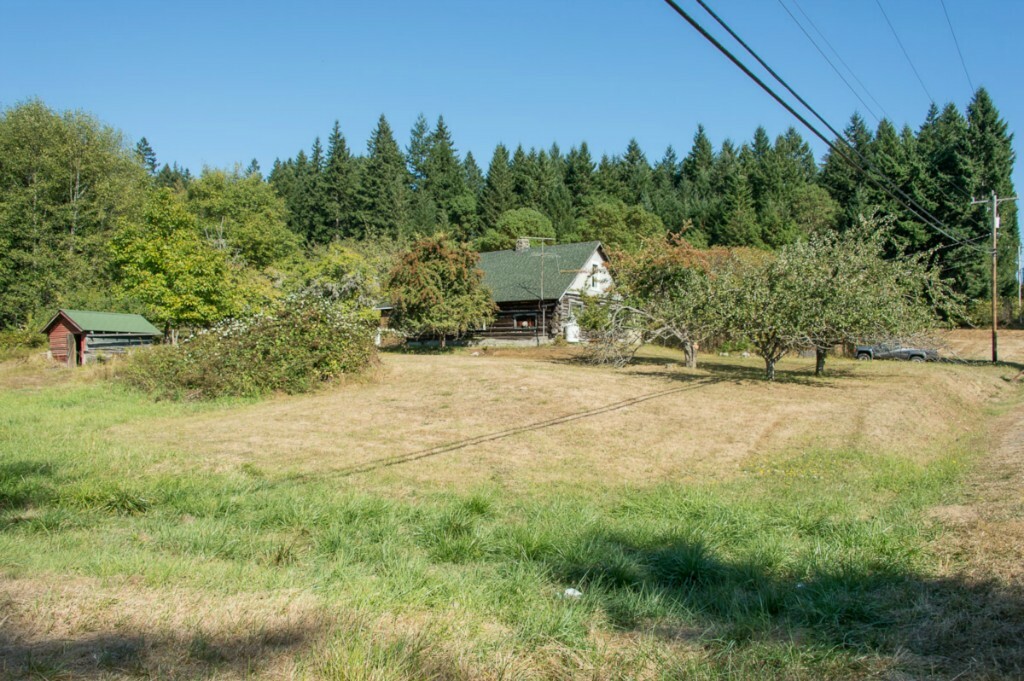 Property Photo:  11808 SW Cemetery Rd  WA 98070 