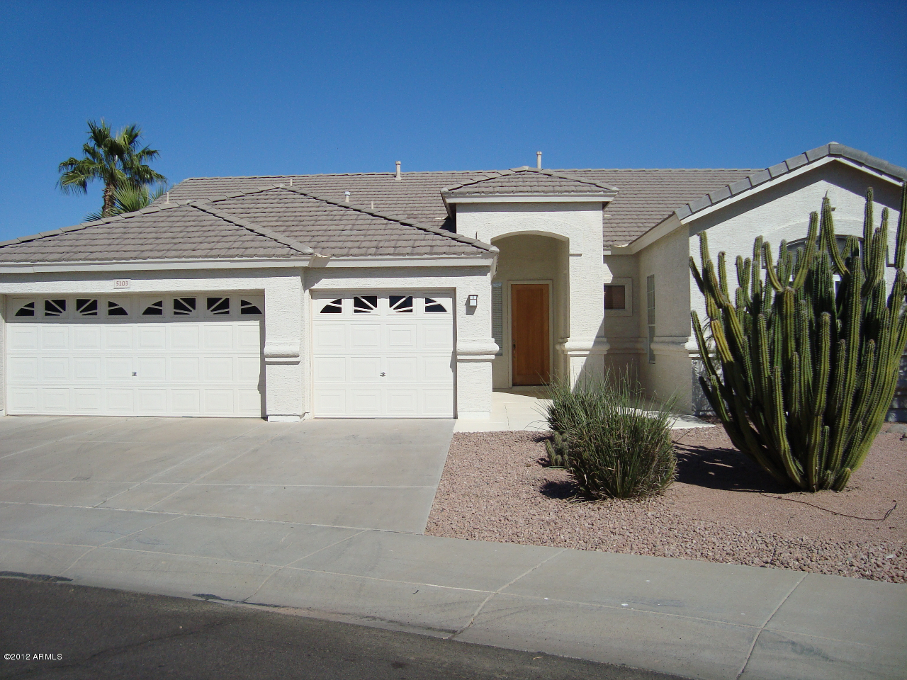 Property Photo:  5103 S Fern Court  AZ 85248 