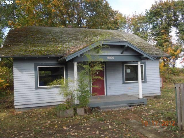 9907 N Clarendon Ave  Portland OR 97203 photo