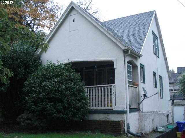 Property Photo:  3240 NE 33rd Ave  OR 97212 