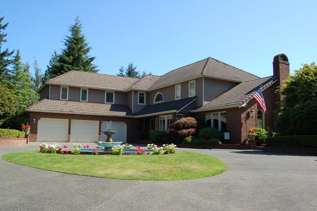 Property Photo:  14715 134th Ave E  WA 98374 