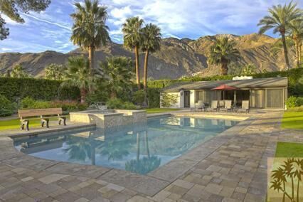 Property Photo:  467 W Via Lola  CA 92262 