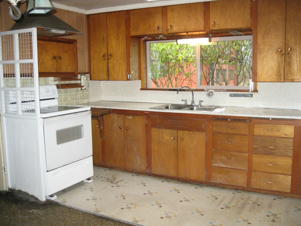 Property Photo:  1130 Hastings Ave  WA 98368 