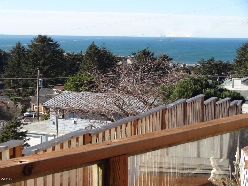 Property Photo: 3516 NE Quay Avenue OR 97367