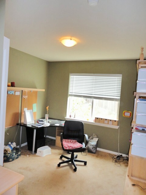 Property Photo: 21005 12th Ave W WA 98036