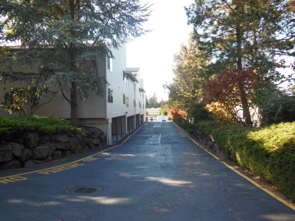 Property Photo: 19725 76th Ave W B8 WA 98036