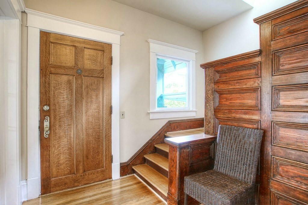Property Photo: 1515 32nd Ave WA 98122
