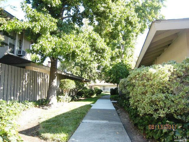 Property Photo: 152 Roundtree Blvd CA 94903
