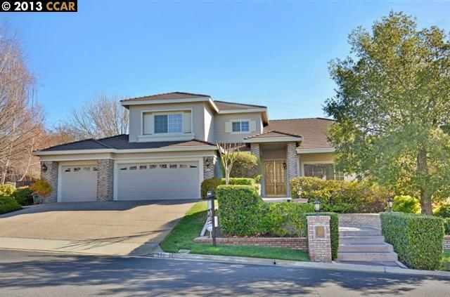 Property Photo:  552 Hillrise Pl  CA 94598-4064 