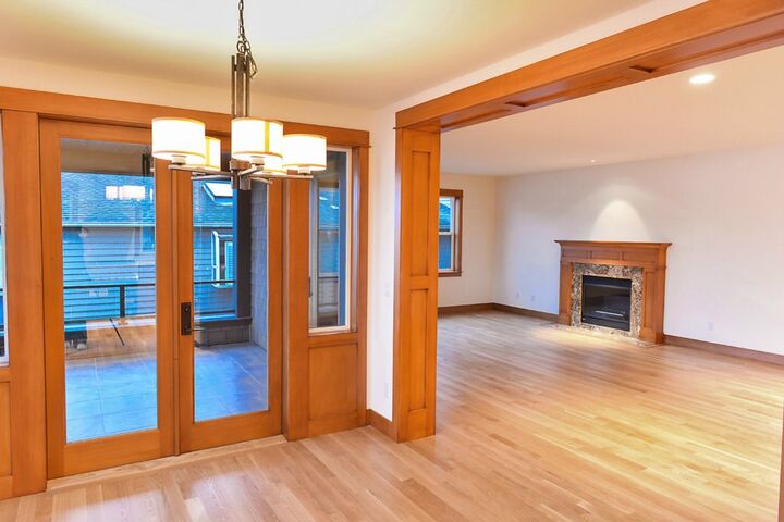 Property Photo: 11700 Lakeside Ave NE WA 98125