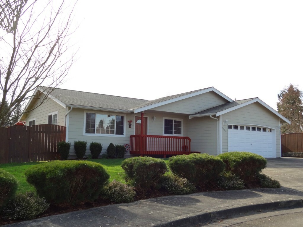 Property Photo:  5925 Bakerview Place S  WA 98248 