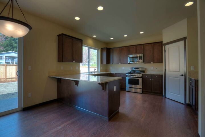 Property Photo: 1116 Orchard Ave W WA 98290