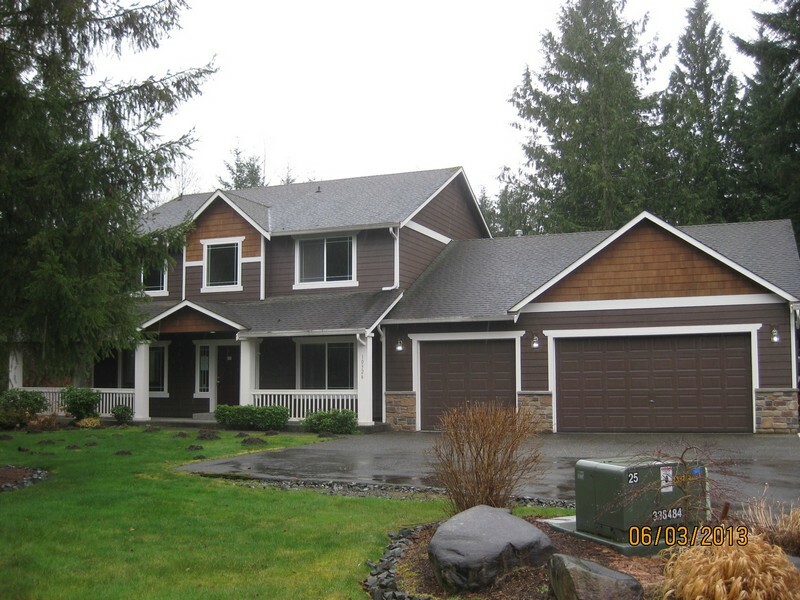 Property Photo:  10526 95th St NE  WA 98258 