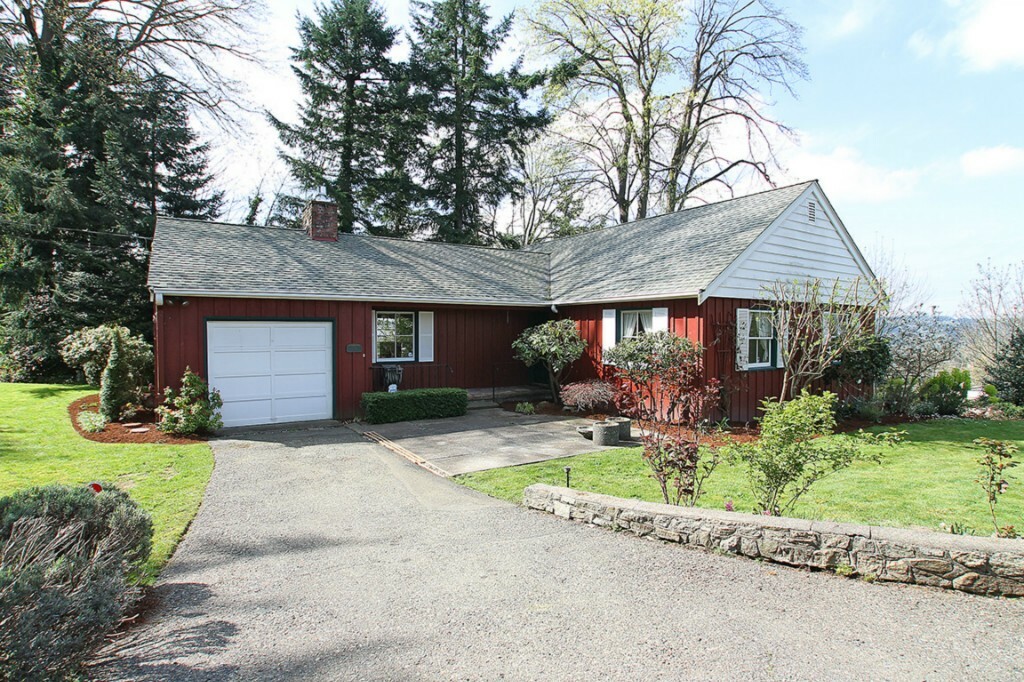 Property Photo:  515 Scenic Way  WA 98030 