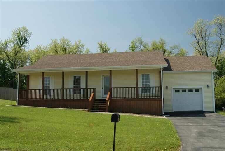 Property Photo:  201 Tanner Circle  KY 40484 