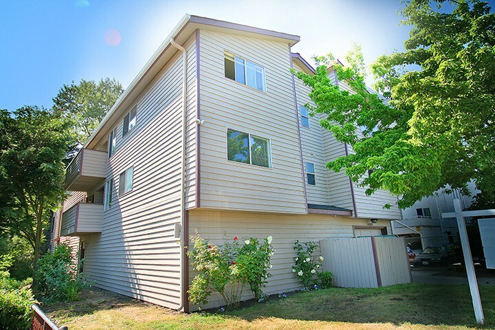 Property Photo: 14009 32nd Ave NE 201 WA 98125