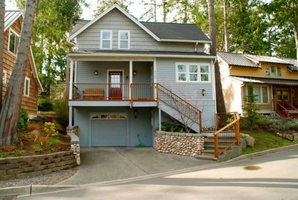 Property Photo:  2307 Madrona St  WA 98368 