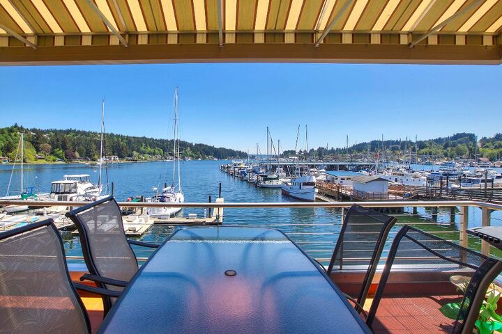 8915 N Harborview Dr 202  Gig Harbor WA 98332 photo