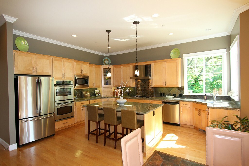 Property Photo: 11011 NE 100th Place WA 98033