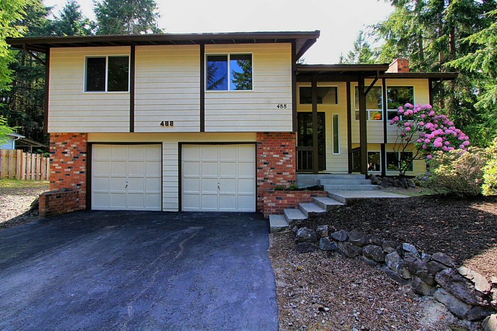 Property Photo:  488 SW Little Tree Cir  WA 98367 