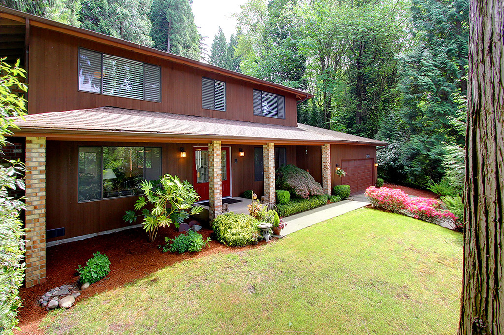 Property Photo:  17414 143rd Place NE  WA 98072 