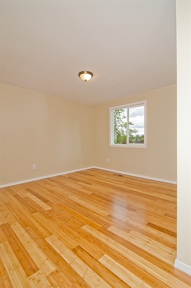 Property Photo:  3103 SE 17 Ct  WA 98058 