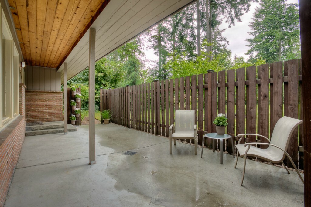 Property Photo:  20680 Marine View Dr SW  WA 98166 