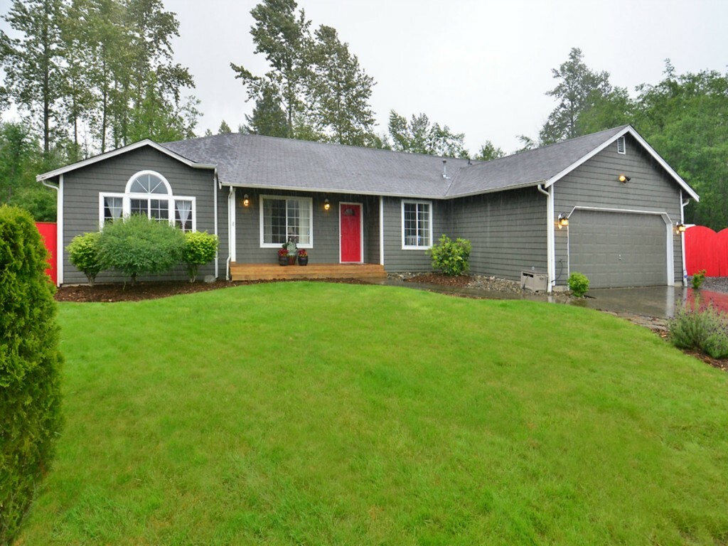 Property Photo:  21107 94th Av Ct E  WA 98338 