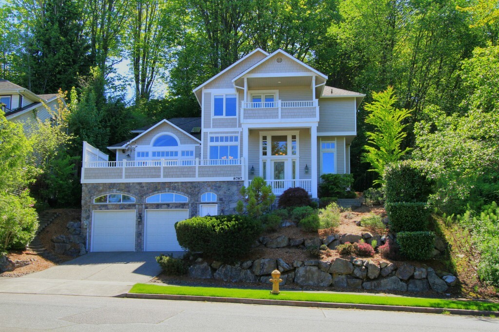 Property Photo:  8787 Paisley Dr NE  WA 98115 