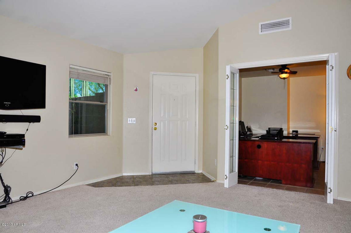 Property Photo: 2201 E Paraiso Drive AZ 85024
