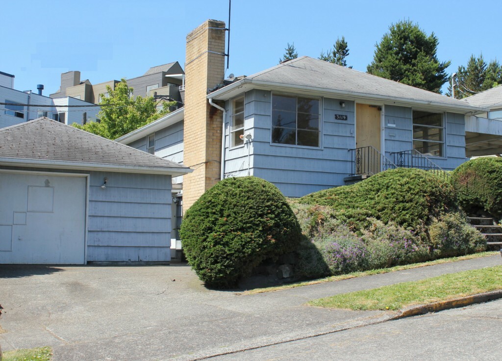 Property Photo: 3119 SW Genesee St WA 98126